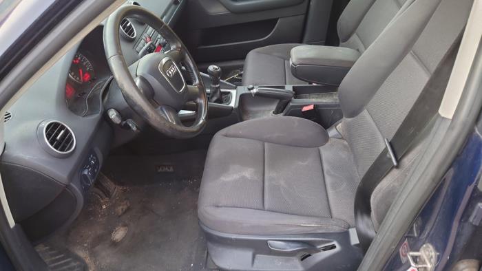 Audi A3 Sportback 1.6 FSI 16V Sloopvoertuig (2006, Blauw)