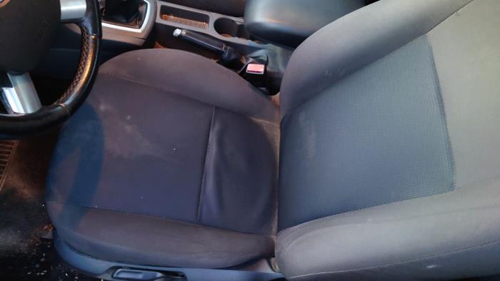 Ford Focus 2 Wagon 1.6 16V Sloopvoertuig (2005, Blauw)