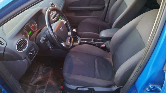 Ford Focus 2 Wagon 1.6 16V Sloopvoertuig (2005, Blauw)