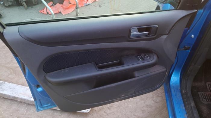 Ford Focus 2 Wagon 1.6 16V Sloopvoertuig (2005, Blauw)