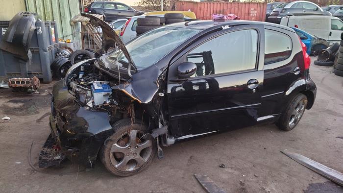 Peugeot 107 1.0 12V Sloopvoertuig (2009, Zwart)