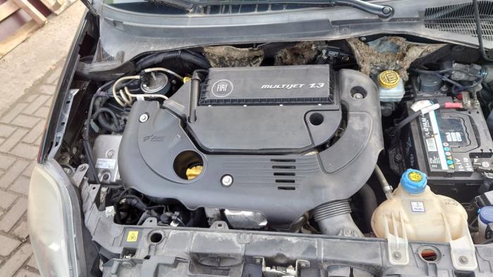 Fiat Punto Evo 1.3 JTD Multijet 85 16V Euro 5 Sloopvoertuig (2012, Zwart)