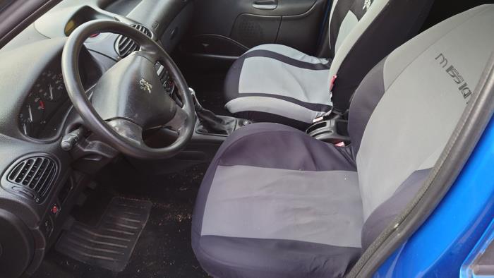 Peugeot 206 1.4 XR,XS,XT,Gentry Sloopvoertuig (2004, Blauw)