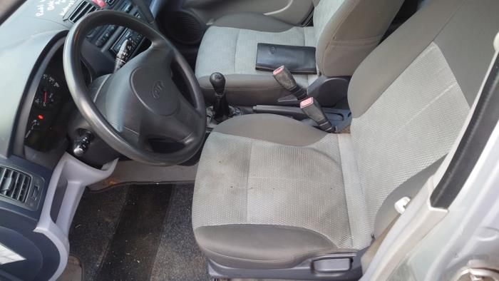 Kia Picanto 1.0 12V Sloopvoertuig (2006, Grijs)