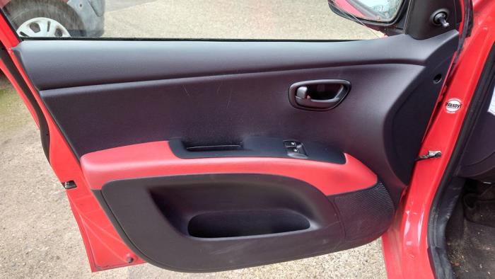 Hyundai i10 1.1i 12V Sloopvoertuig (2010, Rood)