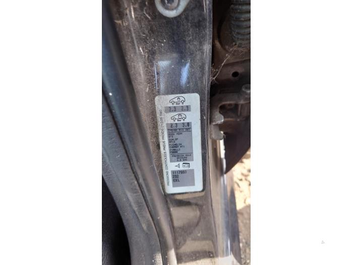 Peugeot 206 1.4 XR,XS,XT,Gentry Sloopvoertuig (2007, Zwart)