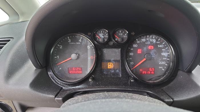 Audi A2 1.4 16V Sloopvoertuig (2001, Grijs)