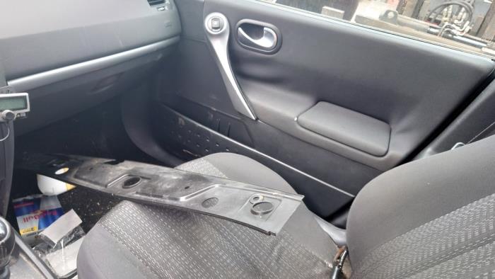 Renault Megane II Grandtour 2.0 16V Sloopvoertuig (2006, Zwart)