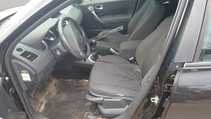 Renault Megane II Grandtour 2.0 16V Sloopvoertuig (2006, Zwart)