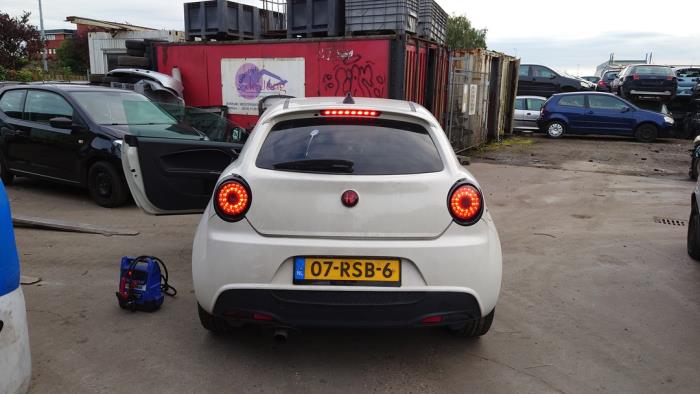 Alfa Romeo MiTo 1.3 JTDm 16V Eco Sloopvoertuig (2011, Wit)