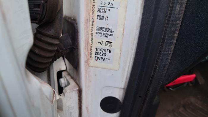 Peugeot Partner 1.9D Sloopvoertuig (2006, Graniet)