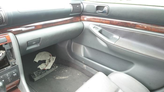 Audi A4 2.5 TDI V6 24V Quattro Sloopvoertuig (1999, Blauw)