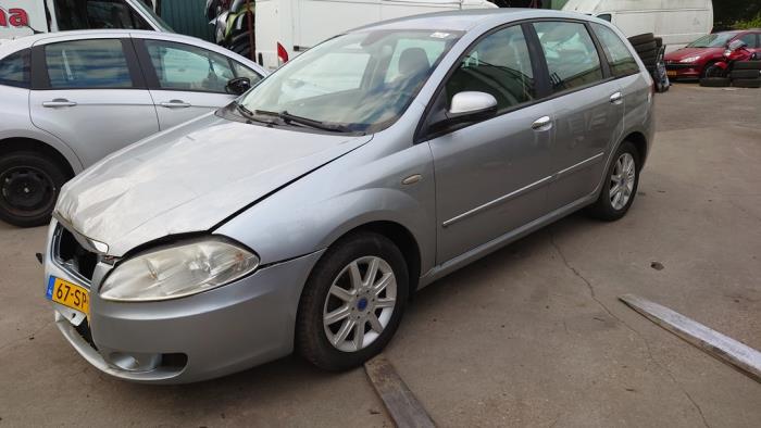 Fiat Croma 2.2 MPI 16V Sloopvoertuig (2006, Grijs)