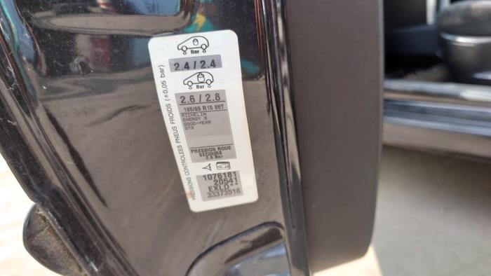 Peugeot 207/207+ 1.4 16V Sloopvoertuig (2006, Zwart)