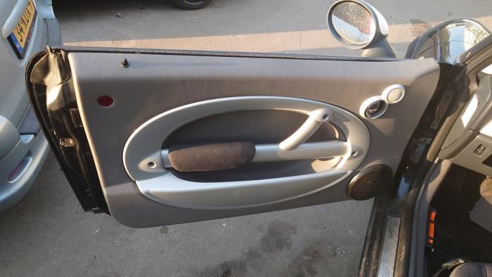 Mini Mini Sloopvoertuig (2003, Zwart)