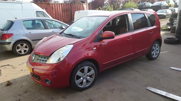 Nissan Note 1.4 16V Sloopvoertuig (2008, Rood)