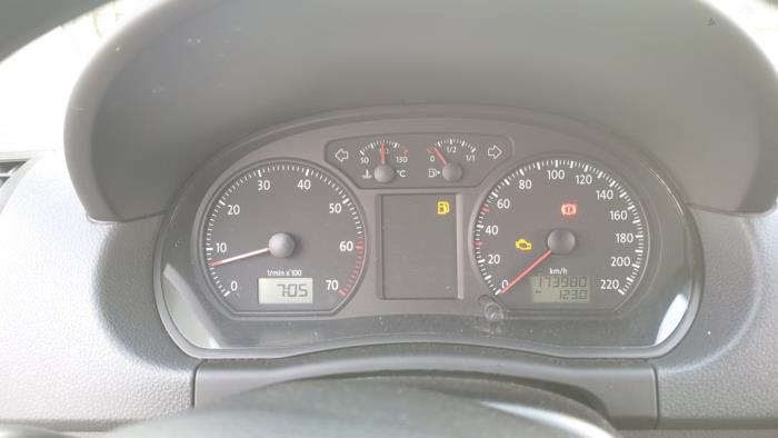 Volkswagen Polo IV 1.2 Sloopvoertuig (2005, Grijs)