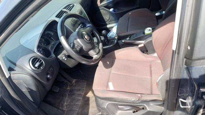 Seat Leon 2.0 FSI 16V Sloopvoertuig (2005, Grijs)