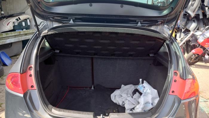 Seat Leon 2.0 FSI 16V Sloopvoertuig (2005, Grijs)