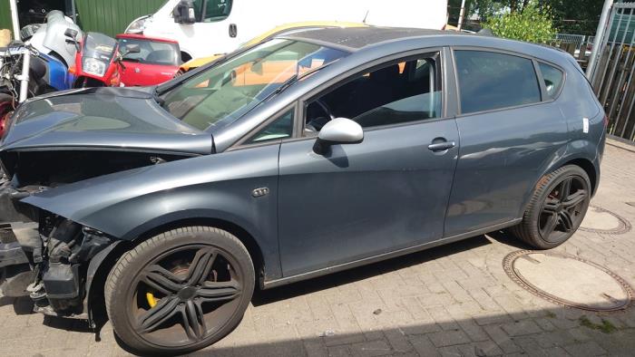 Seat Leon 2.0 FSI 16V Sloopvoertuig (2005, Grijs)