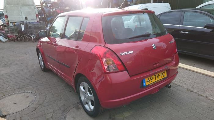 Suzuki Swift 1.3 VVT 16V Sloopvoertuig (2007, Rood)