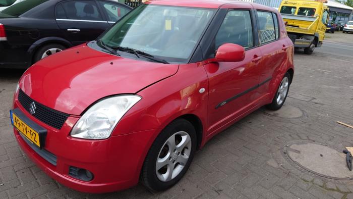 Suzuki Swift 1.3 VVT 16V Sloopvoertuig (2007, Rood)