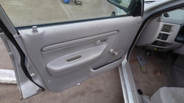 Mazda Demio 1.3 16V Sloopvoertuig (2000, Grijs)