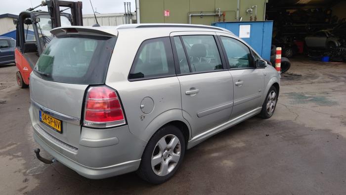 Opel Zafira 2.2 16V Direct Ecotec Sloopvoertuig (2006, Grijs)