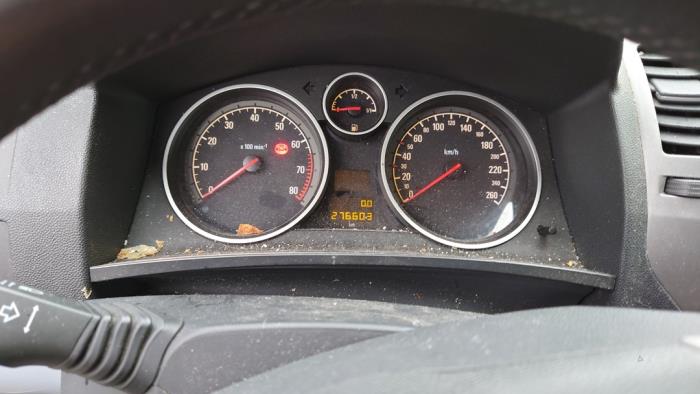 Opel Zafira 2.2 16V Direct Ecotec Sloopvoertuig (2006, Grijs)