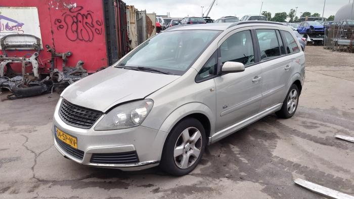 Opel Zafira 2.2 16V Direct Ecotec Sloopvoertuig (2006, Grijs)