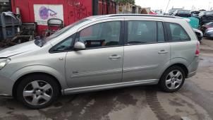 Opel Zafira 2.2 16V Direct Ecotec Sloopvoertuig (2006, Grijs)