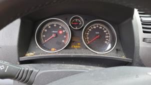 Opel Zafira 2.2 16V Direct Ecotec Sloopvoertuig (2006, Grijs)
