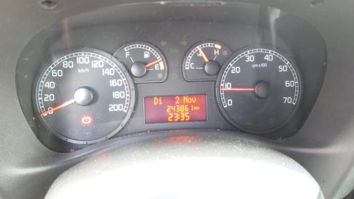 Fiat Doblo Cargo 1.3 D 16V Multijet DPF Sloopvoertuig (2010, Graniet)