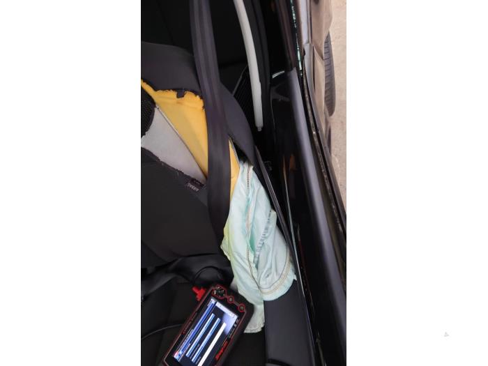 Volkswagen Up! 1.0 12V 60 Sloopvoertuig (2013, Zwart)