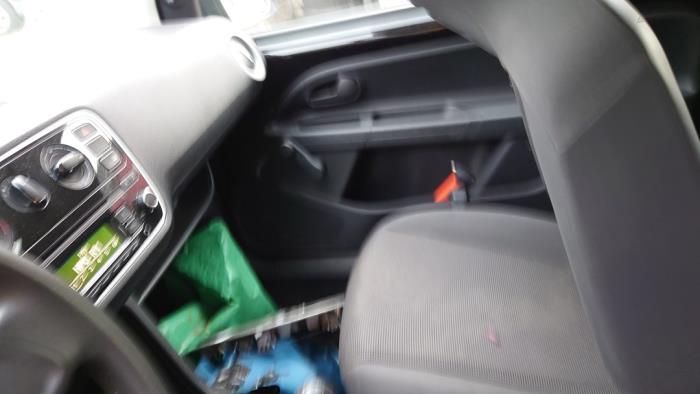 Volkswagen Up! 1.0 12V 60 Sloopvoertuig (2013, Zwart)