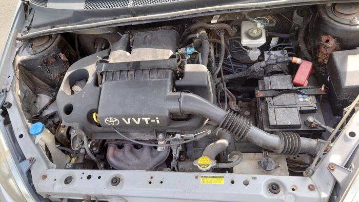 Toyota Yaris 1.3 16V VVT-i Sloopvoertuig (2003, Grijs)