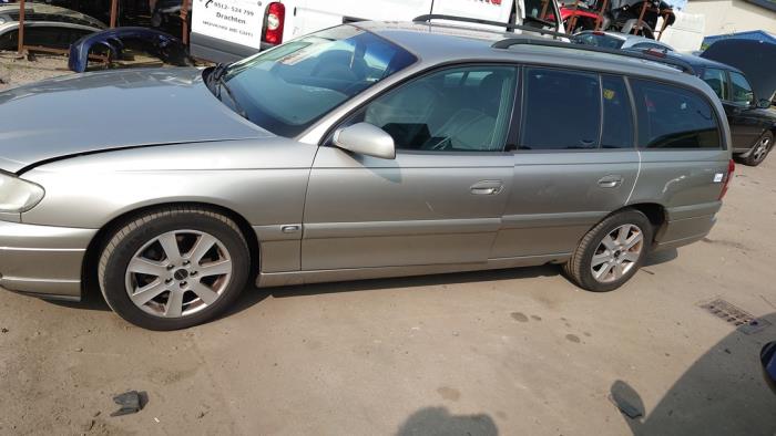 Opel Omega B Caravan 2.2 16V Sloopvoertuig (2003, Grijs)