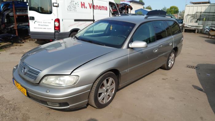 Opel Omega B Caravan 2.2 16V Sloopvoertuig (2003, Grijs)