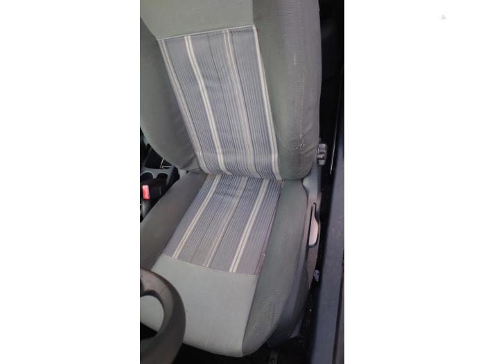 Ford Fiesta 6 1.25 16V Sloopvoertuig (2010, Grijs)