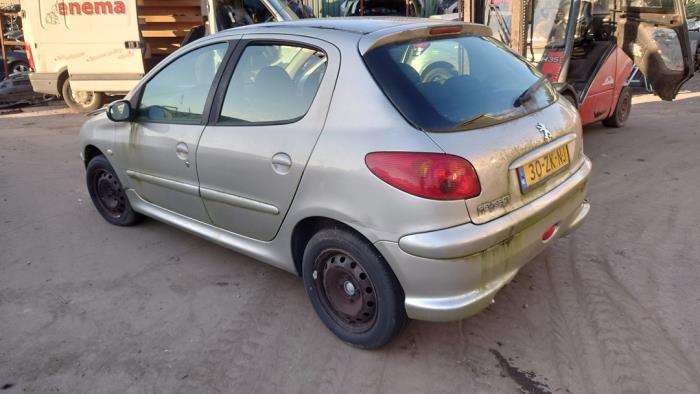 Peugeot 206 1.4 XR,XS,XT,Gentry Sloopvoertuig (2008, Grijs)