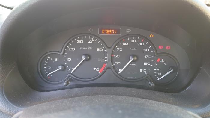 Peugeot 206 1.4 XR,XS,XT,Gentry Sloopvoertuig (2008, Grijs)