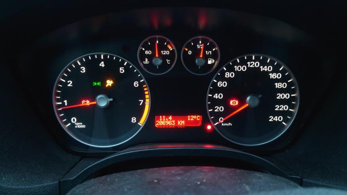 Ford Focus 2 1.6 16V Sloopvoertuig (2008, Grijs)