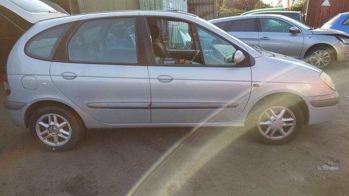 Renault Scénic I 1.6 16V Sloopvoertuig (2002, Grijs)