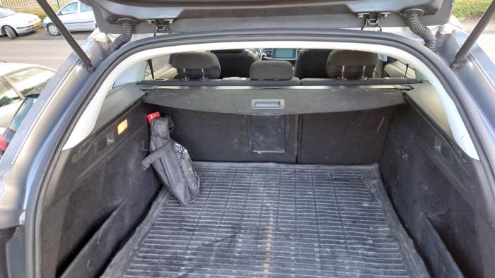 Peugeot 308 SW 1.2 12V e-THP PureTech 130 Sloopvoertuig (2015, Grijs)