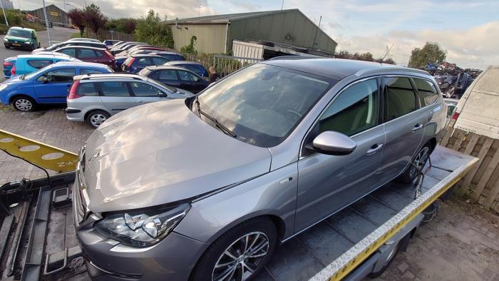 Peugeot 308 SW 1.2 12V e-THP PureTech 130 Sloopvoertuig (2015, Grijs)