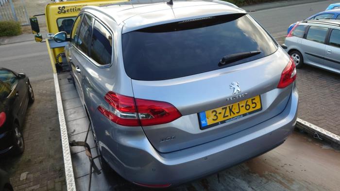 Peugeot 308 SW 1.2 12V e-THP PureTech 130 Sloopvoertuig (2015, Grijs)