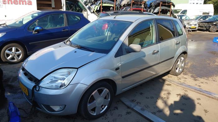 Ford Fiesta 5 1.4 16V Sloopvoertuig (2003, Grijs)