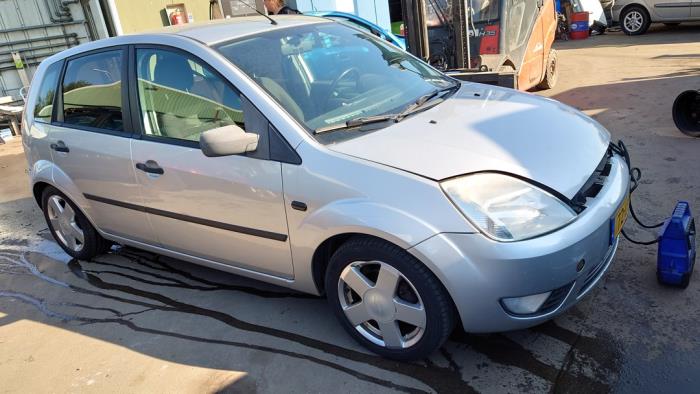Ford Fiesta 5 1.4 16V Sloopvoertuig (2003, Grijs)