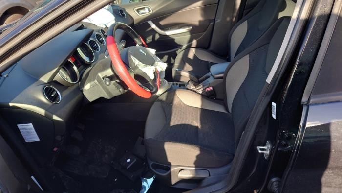 Peugeot 308 1.6 VTI 16V Sloopvoertuig (2010, Zwart)