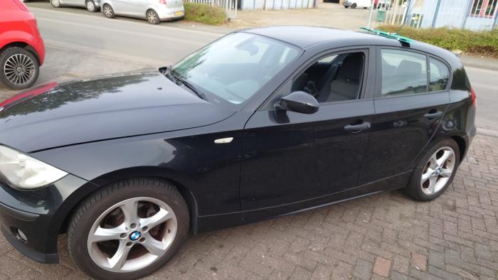 BMW 1 serie 116i 1.6 16V Sloopvoertuig (2006, Zwart)